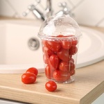 фото Стакан с купольной крышкой для фасовки томатов черри и ягод